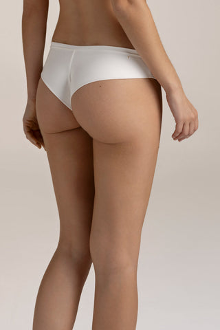 Panty semi-brasilero